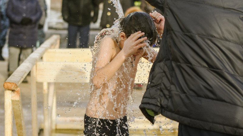 Массовые крещенские купания запретили в Акмолинской области