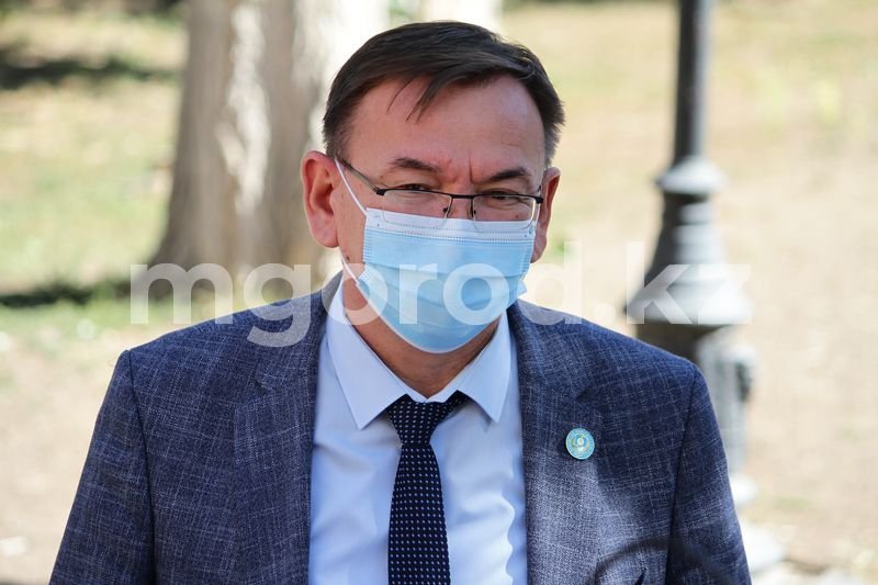 Экс-глава управления здравоохранения ЗКО арестован за взятку: дело передали в суд