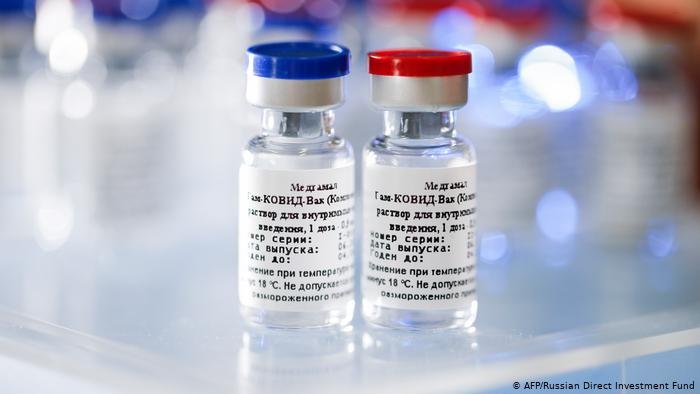 Фейк о страшных побочных эффектах вакцины "Спутник V" рассылают казахстанцы