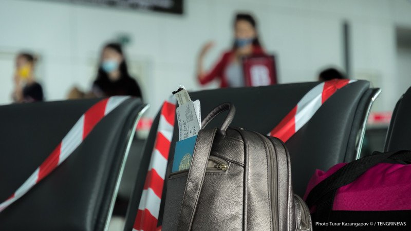 У трех прилетевших в Казахстан пассажиров обнаружили коронавирус
