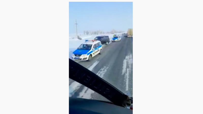 БҚО-да полицейлер Lexus көлігін қуған сәттің видеосы тарады