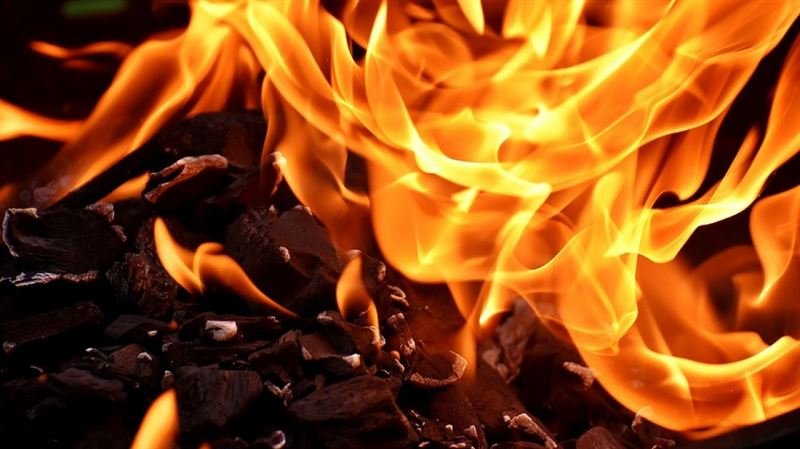 6-летний ребенок и его отец погибли в пожаре в Акмолинской области