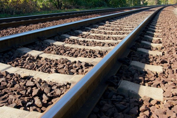 Поезд насмерть сбил мужчину в Павлодарской области