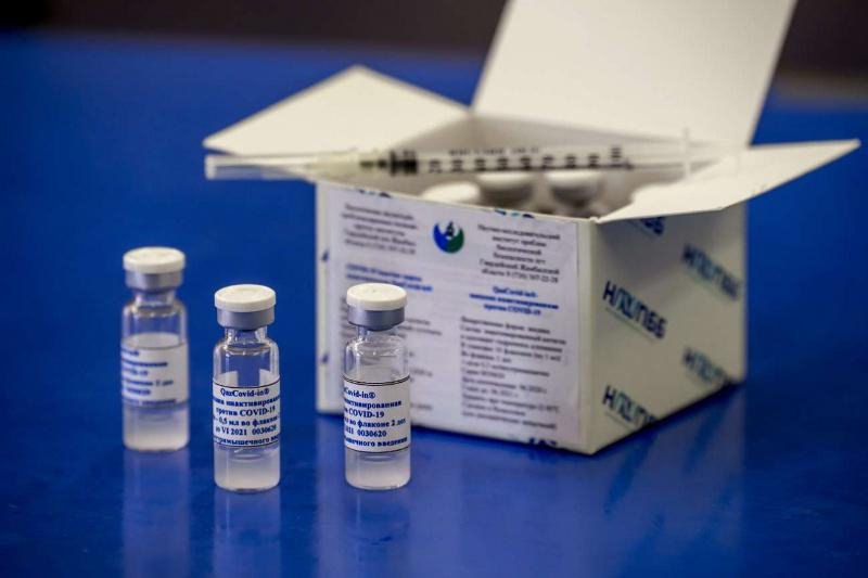 Вакцинация QazVac началась в Казахстане