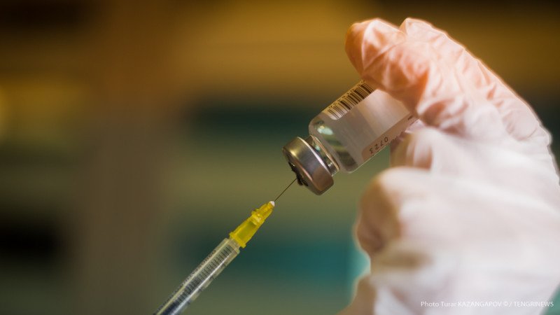 Алматыда тағы бір емхана вакцинация төлқұжатын сатқан