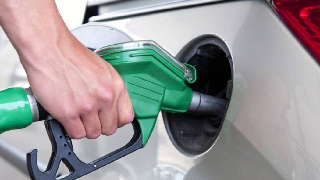 Цены на бензин вновь выросли в Казахстане
