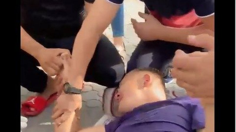 Иностранец симулировал судороги после вакцинации в Атырау