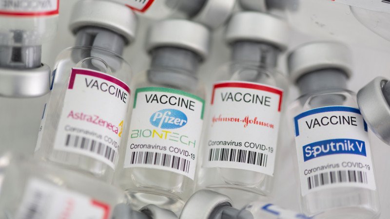Коронавирусқа қарсы әртүрлі вакцинаны араластыруға бола ма? Бекшин жауабы