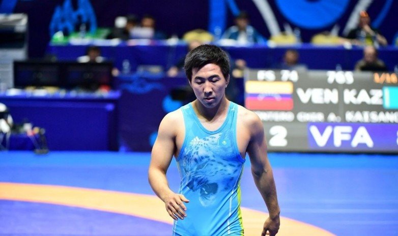 Казахстанский борец-вольник прошел в четвертьфинал ОИ-2020