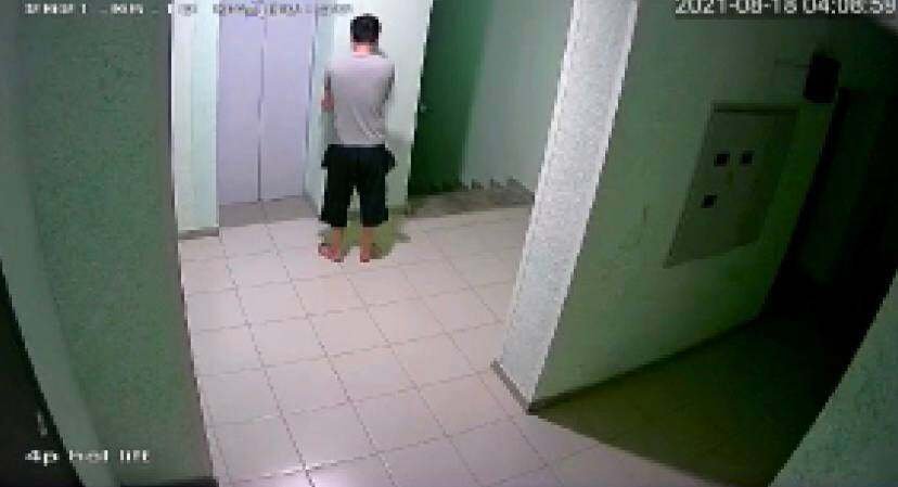 Пьяного мужчину, справившего нужду в лифте, арестовали в Нур-Султане