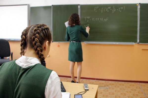 Сколько зарабатывают учителя в Казахстане