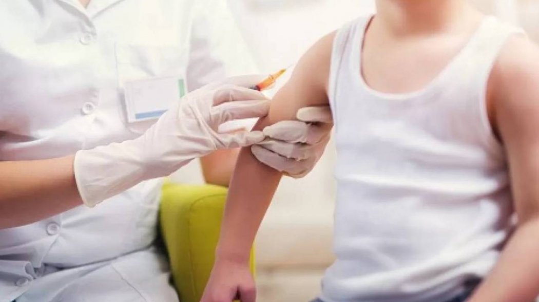 Қазақстанда 12 жастан асқан балаларға COVID-19-ға қарсы вакцина салады