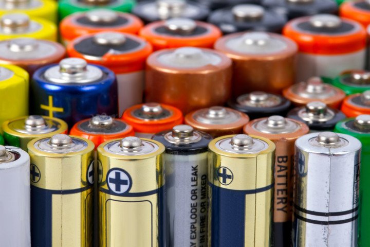 10 батареек за 9 млн тенге планировали купить чиновники в Жамбылской области