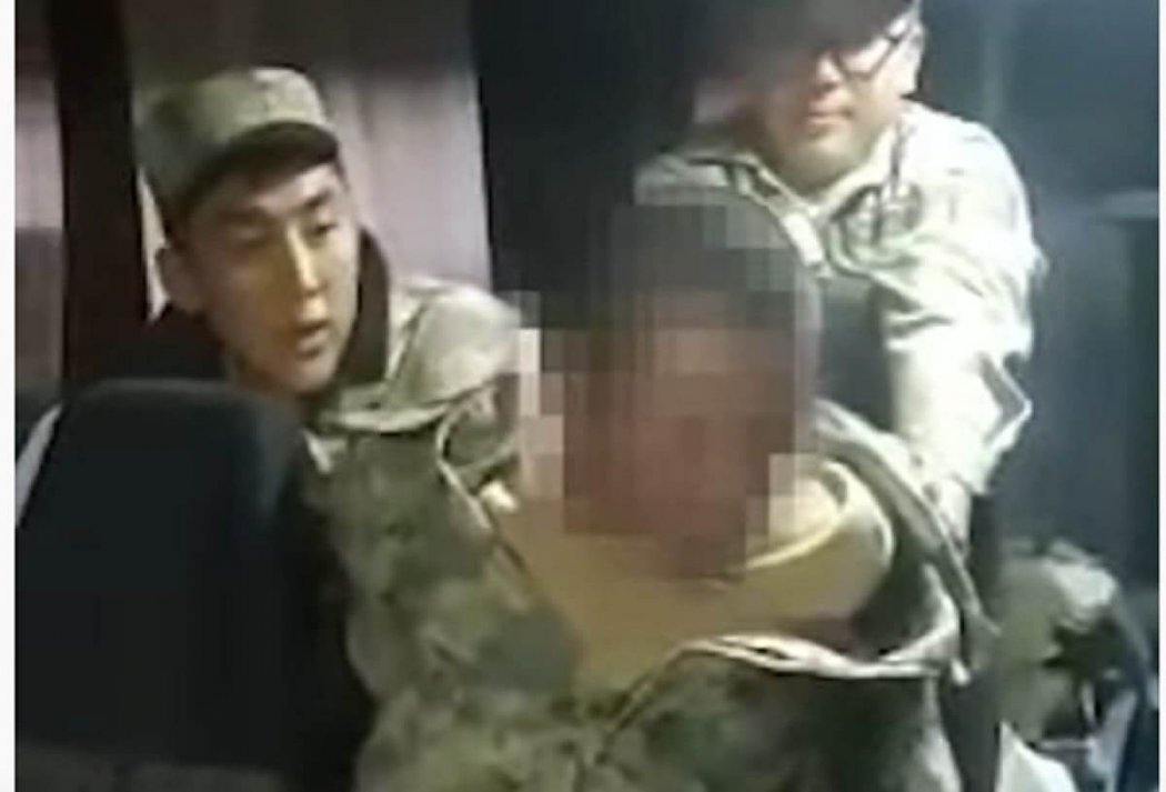 Видео «одержимого» солдата напугало казахстанцев