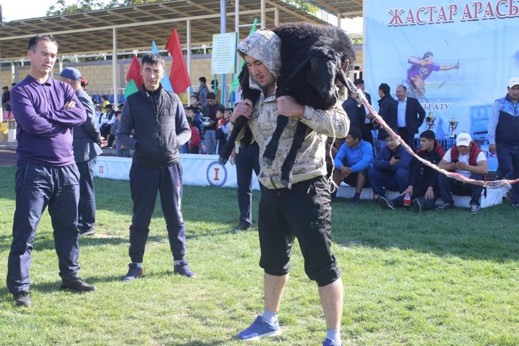 В Туркестанской области прошли соревнования по играм кочевников