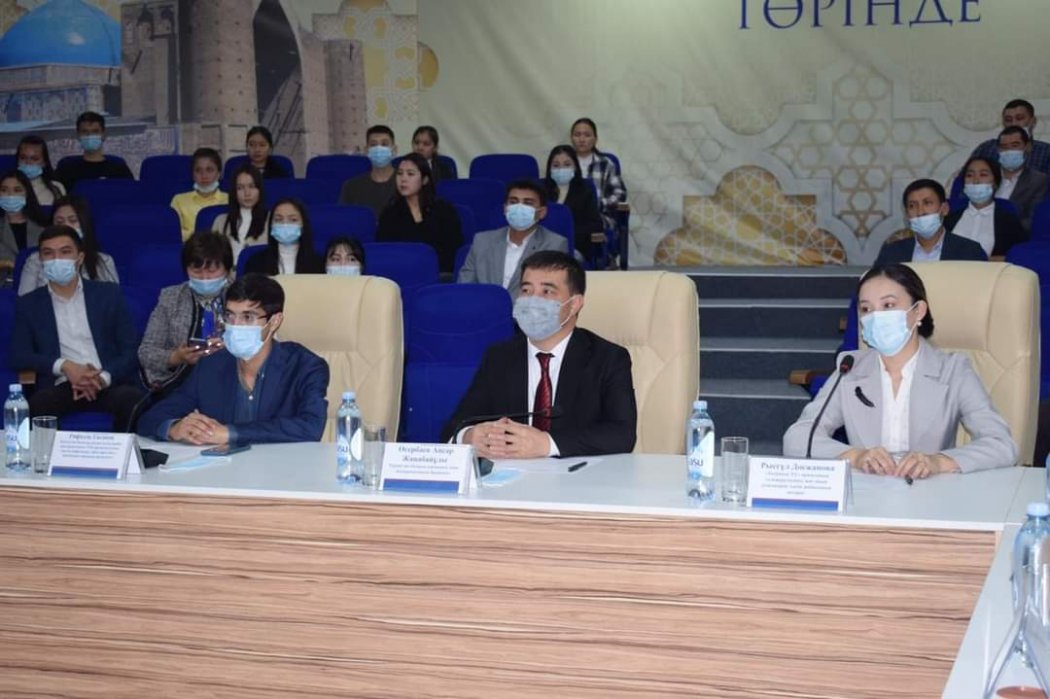 В Туркестане прошел молодежный форум, посвященный 30-летию независимости