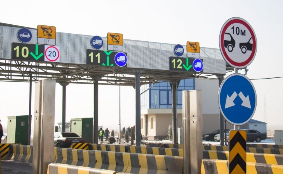 Семь участков автодорог республиканского значения стали платными в Казахстане