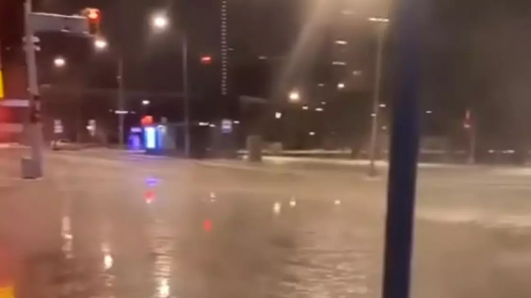 Улицу на левобережье затопило в Нур-Султане
