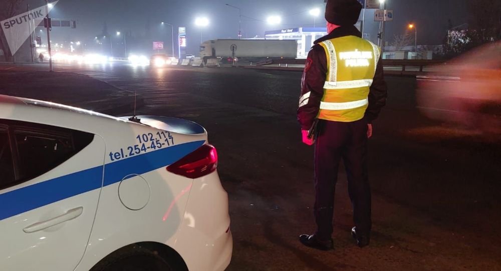Автомобиль сбил трех пешеходов в Алматы: один человек погиб 