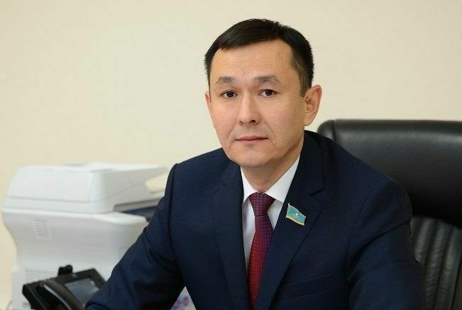 Средний дефицит семейных бюджетов в Казахстане достигает 35 процентов, - А.Конуров