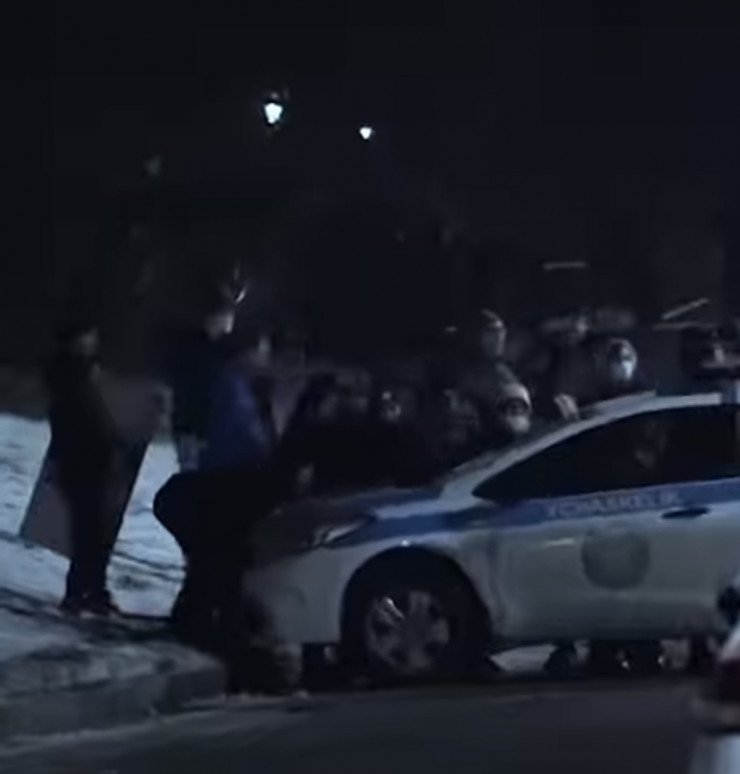 "27 шабуыл жасалды": Салтанат Әзірбек полицияға жасалған шабуылдан қалай аман қалғанын айтты