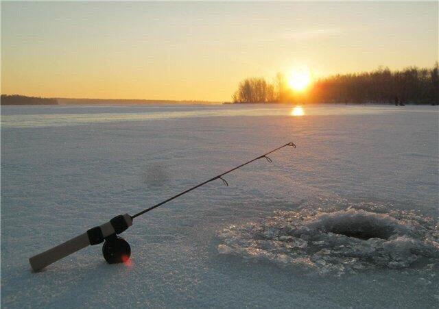 Рыбак погиб, провалившись под лед в Павлодарской области