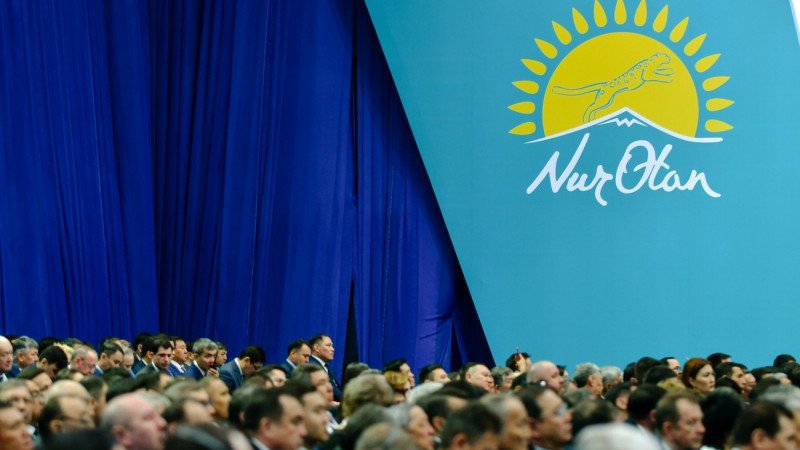 Тоқаев: Депутаттардың азаматтар арасында тиісті беделі жоқ
