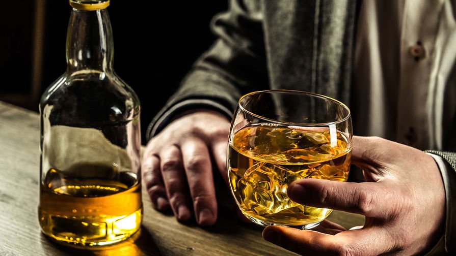 Ученые: употребление алкоголя напрямую связано с развитием рака 