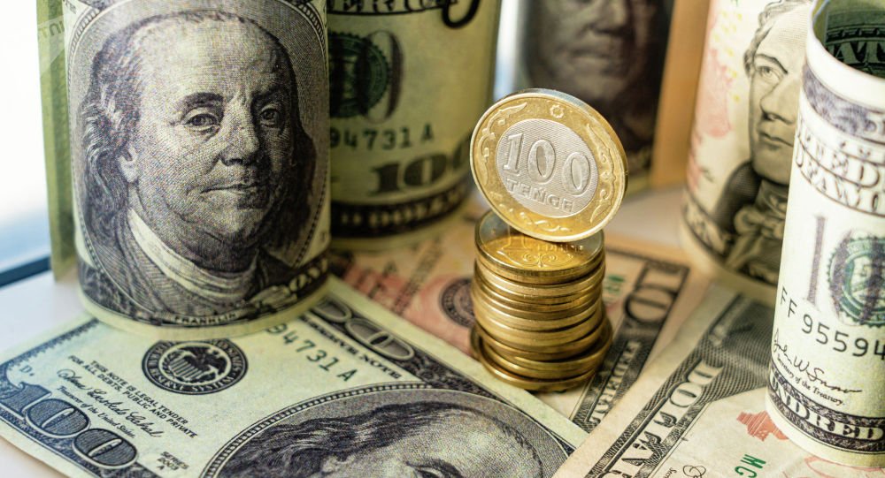 Курс доллара превысил 441 тенге в обменниках