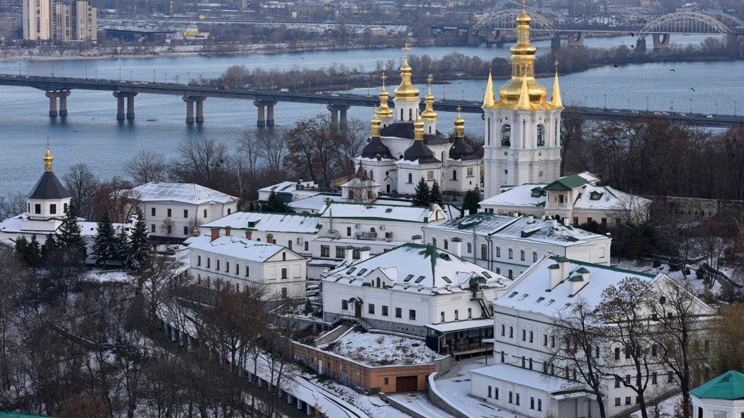 Посольство РК обратилось к казахстанцам, находящимся в Украине