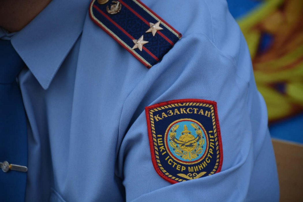 Экс-замначальника ДП Жамбылской области и начальника полиции алматинского аэропорта задержали