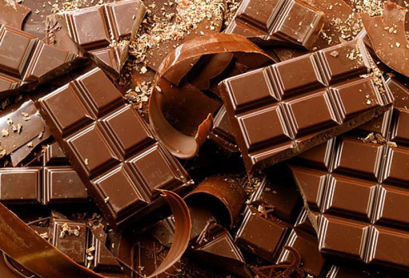 В Таразе мошенник заказал шоколад на полмиллиона тенге и скрылся