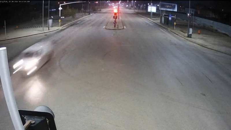Нұр-Сұлтанда полицейлер мас жүргізушіні қуған сәт видеоға түсіп қалған