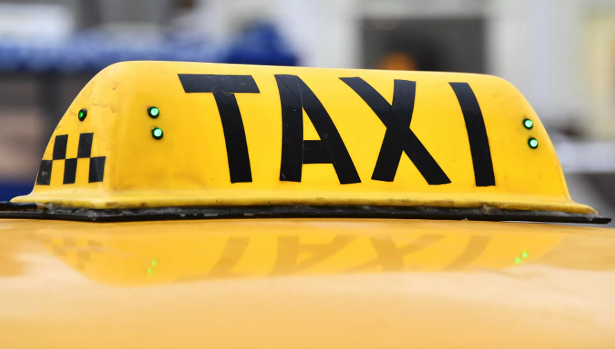 Мобильді аударымдарды бақылау: Такси жүргізушілері салық төлеуге міндеттелді ме