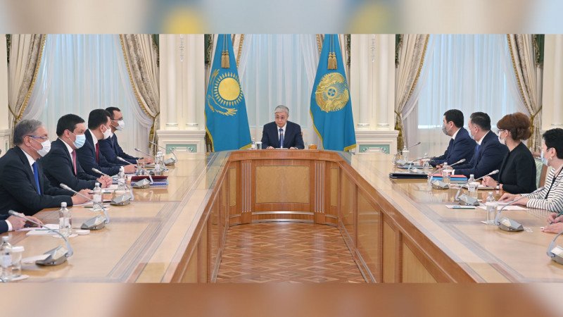 К.Токаев провел совещание по поправкам в Конституцию