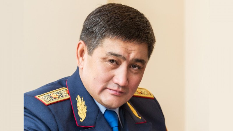 Генерал Күдебаев жаппай тәртіпсіздік кезінде ауылына кетіп қалған - Бозымбаев