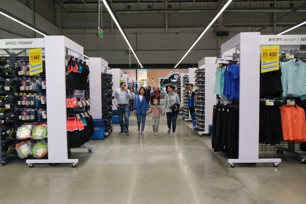 Флагманский магазин Decathlon в Алматы открылся в крупнейшем молле страны «Апорт»