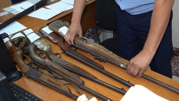 Более тысячи единиц огнестрельного оружия добровольно сдали казахстанцы - МВД