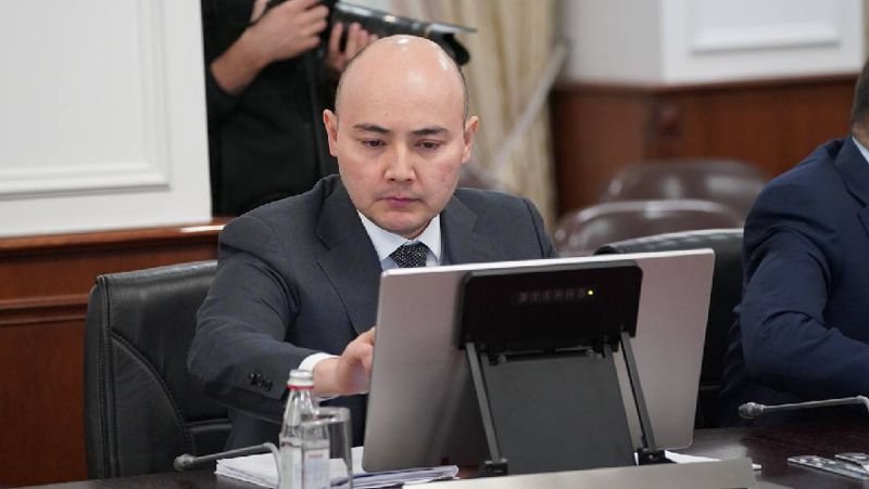 Экономика министрі Қазақстанның мемлекеттік қарызы туралы айтты
