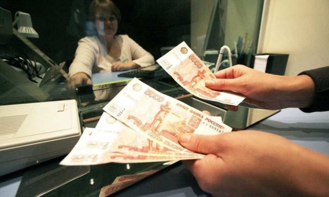 В обменниках растет объем продаж рублей 