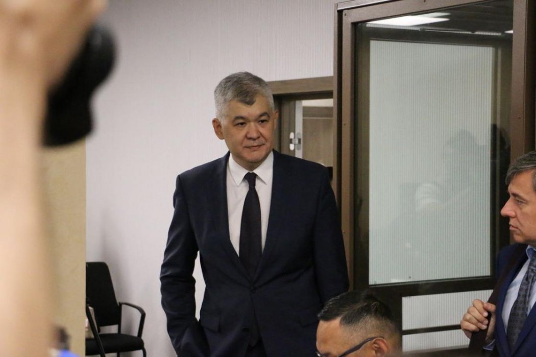 Дуйсенову и замглавы кабмина Тугжанова вызовут в суд по делу Биртанова