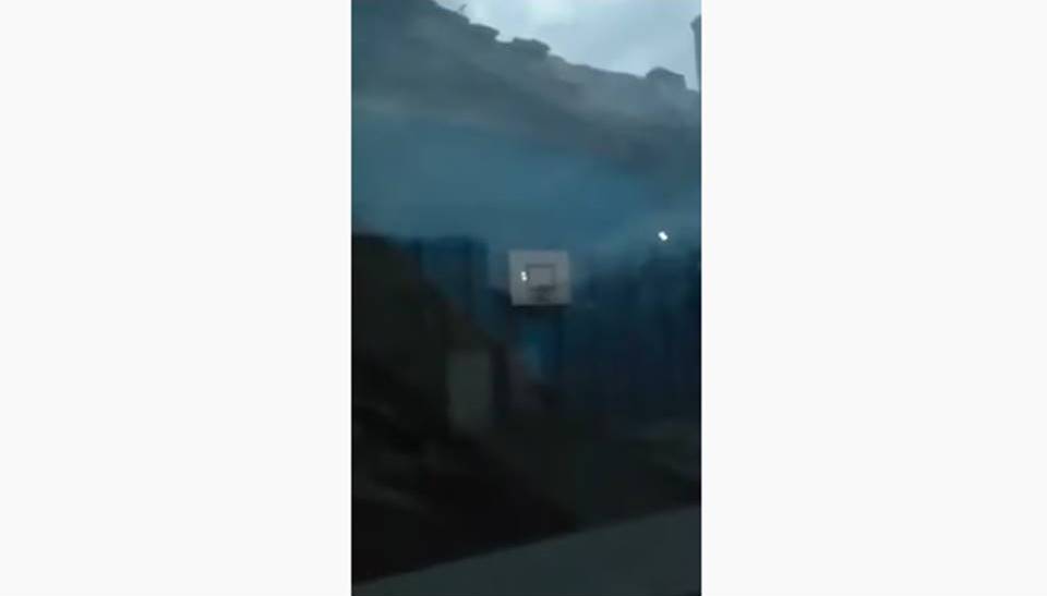 В карагандинской школе рухнула крыша спортивного зала (ВИДЕО)